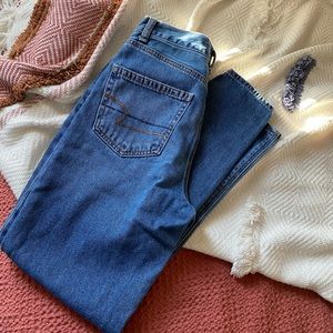 American Eagle blue mom jeans
